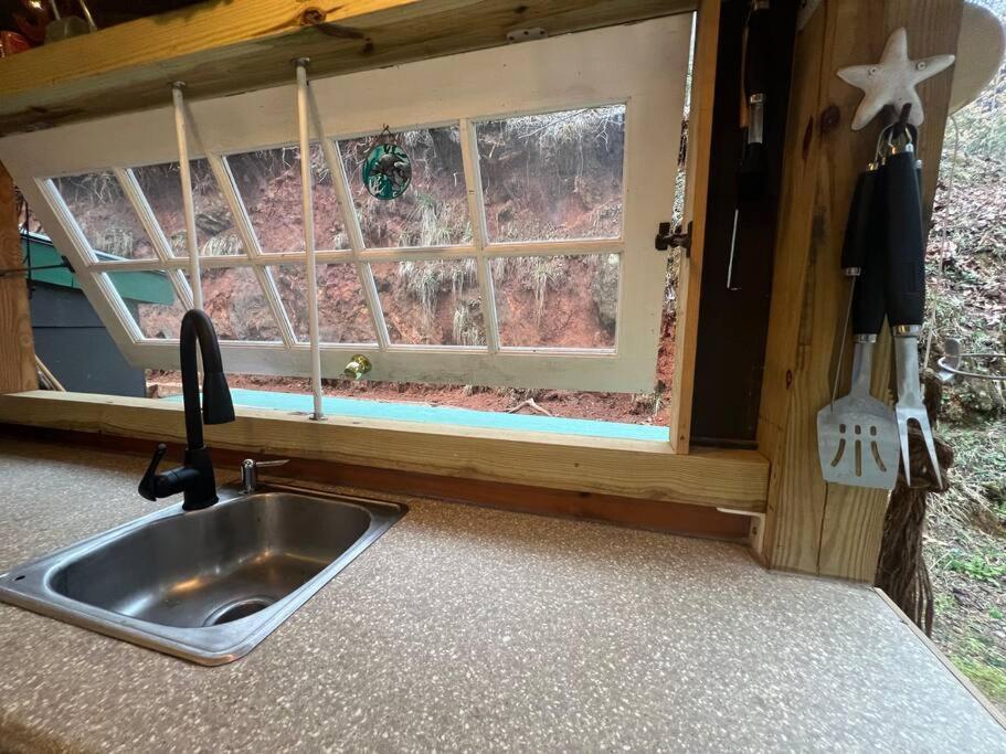 Private Mtn Love Shack W/ Fast Wifi, Bbq & View แฟรงคลิน ภายนอก รูปภาพ